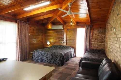Lightning Ridge Outback Resort & Caravan Park Exterior foto